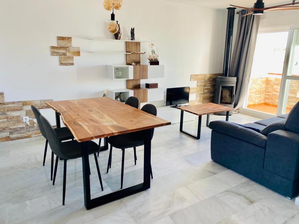 Appartement Encantador Atico Con Chimenea Y Piscina En Almeria Retamar (Almeria)